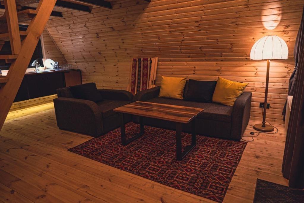 Little Wood House Gergeti Hébergement de vacances