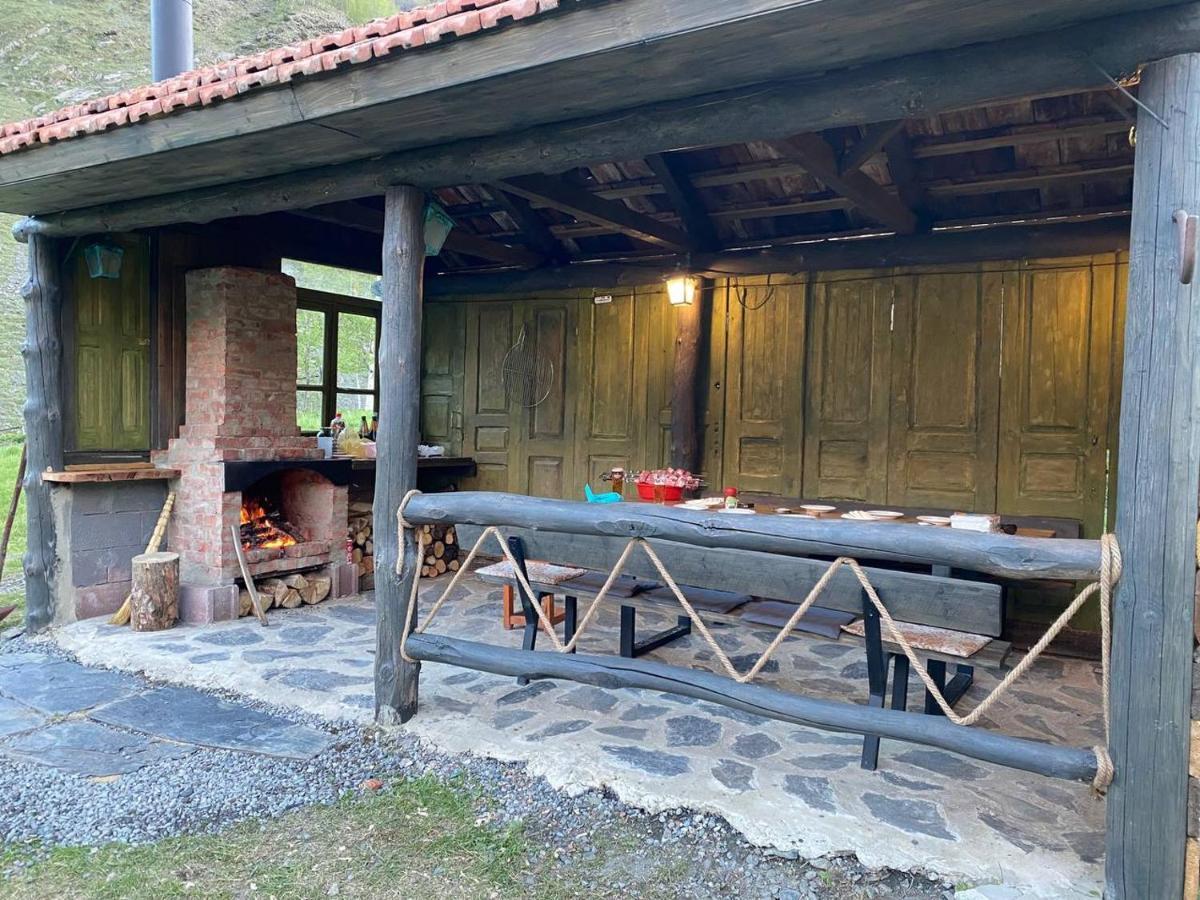 Little Wood House Gergeti *
